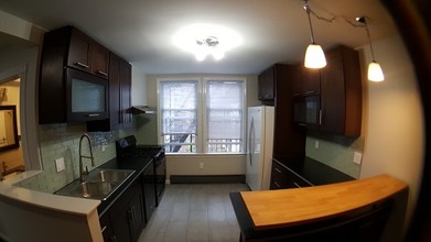 46 Wayne St, Unit 2 in Jersey City, NJ - Building Photo - Building Photo