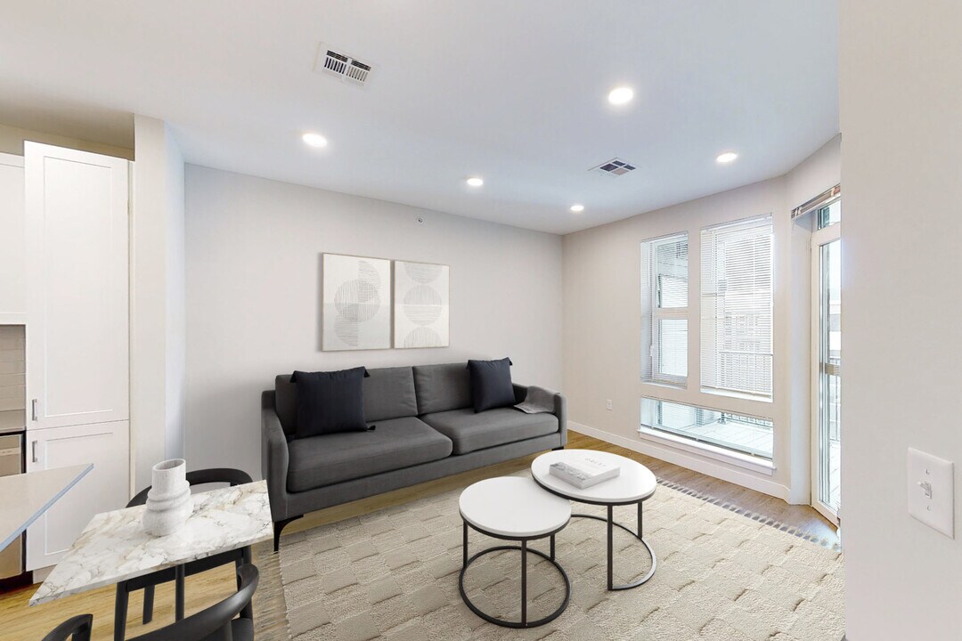 290 Mishawum Rd-Unit -FL1-ID1673A in Woburn, MA - Foto de edificio