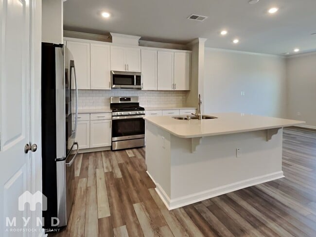 property at 1915 Caen St