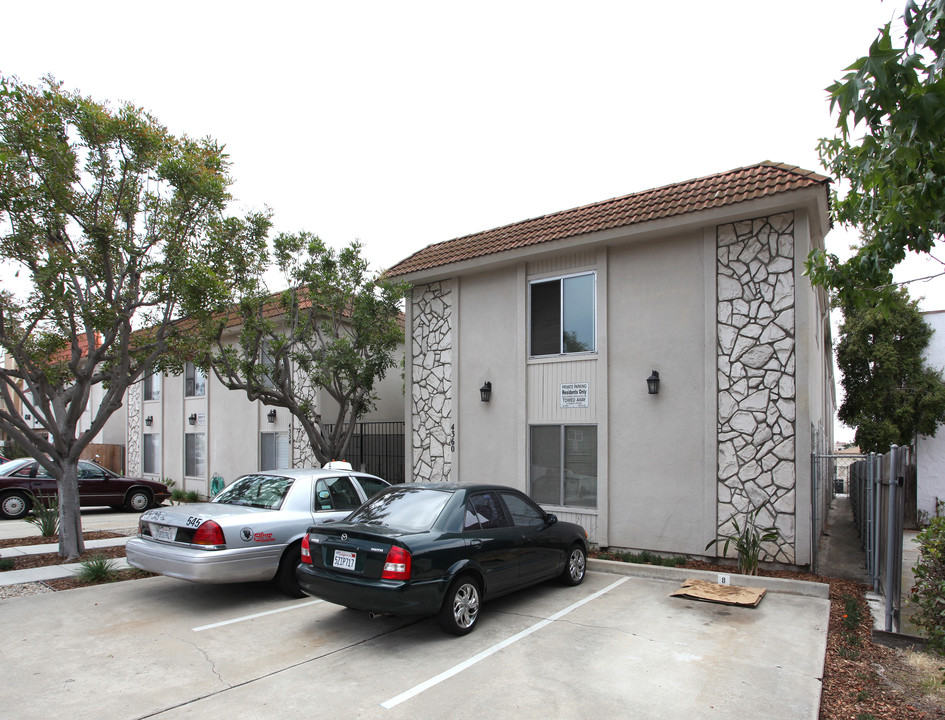 Georgian Apartments in San Diego, CA - Building Photo