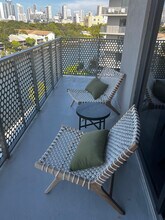 1159 NW 5th St, Unit B1 in Miami, FL - Building Photo - Building Photo