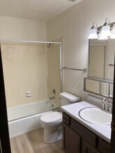 117 W Grant St, Unit 117 West Grant St in Lake Mills, WI - Building Photo - Building Photo