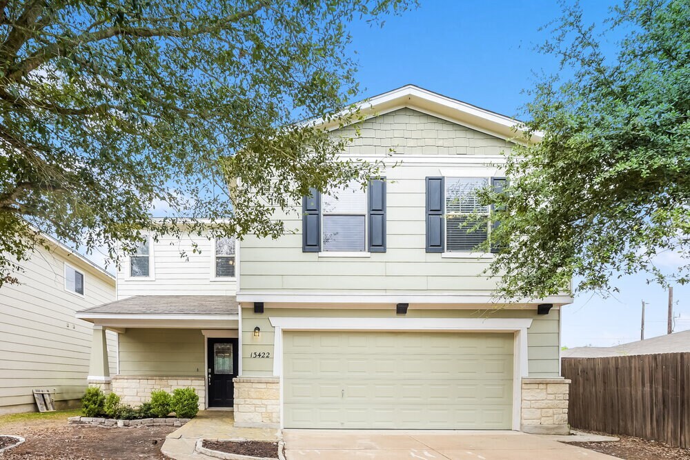 13422 Solar Crest in San Antonio, TX - Building Photo