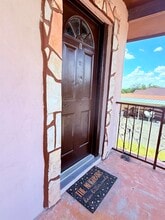 502 El Monte Loop in Laredo, TX - Building Photo - Building Photo