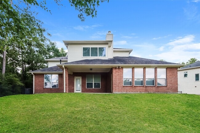 13605 Falcon Ct in Montgomery, TX - Foto de edificio - Building Photo