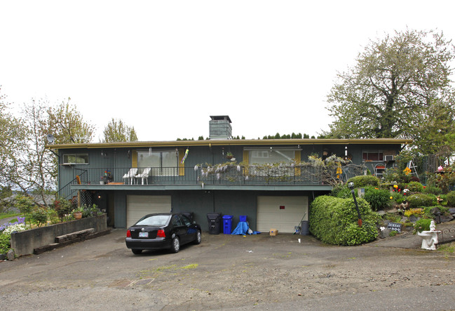 1403 Eighth St in Oregon City, OR - Building Photo - Building Photo