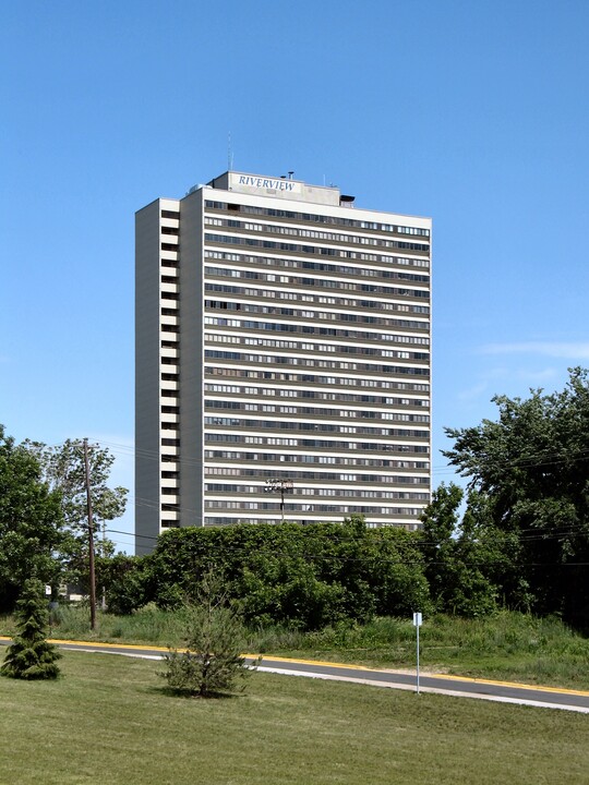 Riverview Tower in Minneapolis, MN - Building Photo