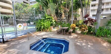 1700 Ala Moana Blvd, Unit #2201 Marina Tower in Honolulu, HI - Building Photo - Building Photo