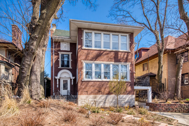 property at 4637 N Dover St