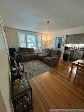 1607 Commonwealth Ave in Boston, MA - Building Photo - Building Photo