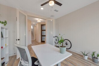 10927 Keaton Landing Dr in Houston, TX - Building Photo - Building Photo