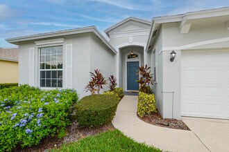 522 SW Indian Key Dr in Port St. Lucie, FL - Building Photo - Building Photo