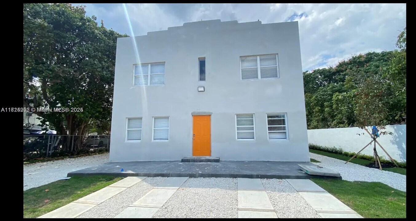 6828 NW 3rd Ave in Miami, FL - Building Photo