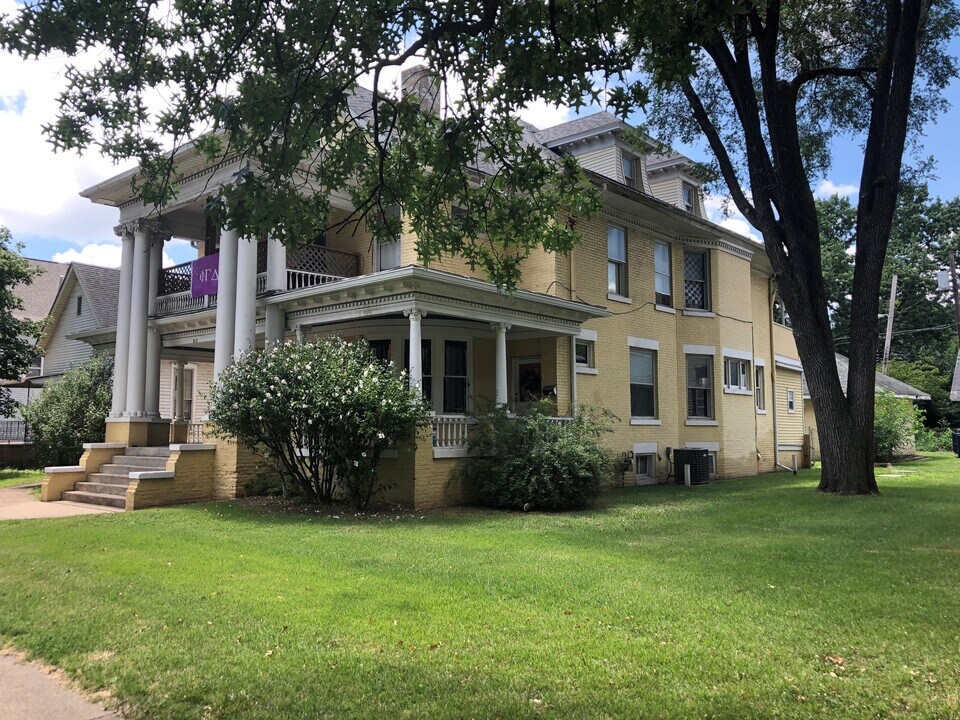 913 S 6th St, Unit 913 in Terre Haute, IN - Building Photo