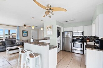 344 E Beach Blvd in Gulf Shores, AL - Foto de edificio - Building Photo
