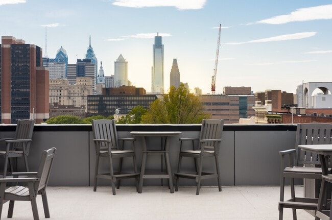224 Arch St, Unit 204 in Philadelphia, PA - Building Photo - Building Photo