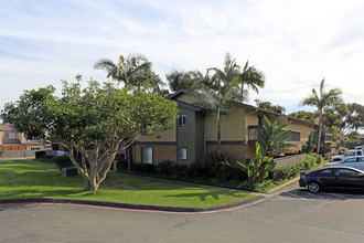 Elan Tamarack Shores in Carlsbad, CA - Foto de edificio - Building Photo