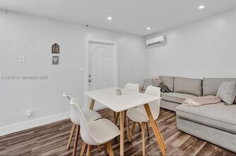 685 SW 7th Terrace in Dania Beach, FL - Building Photo - Building Photo