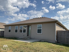 31790 W 171st St in Gardner, KS - Building Photo - Building Photo
