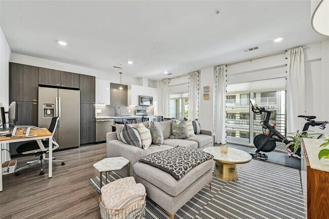 property at 4361 S Congress Ave