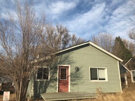 630 E Boulder St in Colorado Springs, CO - Building Photo