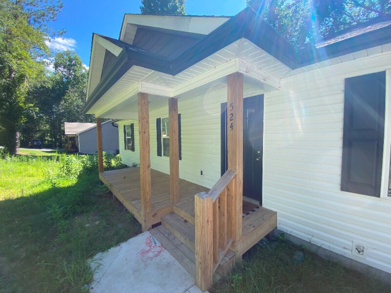 524 Mill Creek Rd in Rocky Face, GA - Foto de edificio