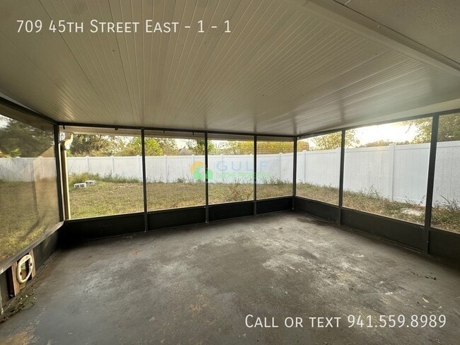 709 45th St E in Palmetto, FL - Building Photo - Building Photo