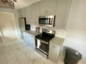 14111 Wickersham Ln in Houston, TX - Building Photo - Building Photo