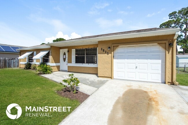 property at 1511 Fairlee Ave NW