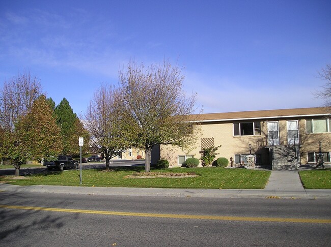 754 N Saturn Ave, Unit #3