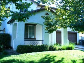 2220 Yarnell Way in Elk Grove, CA - Building Photo