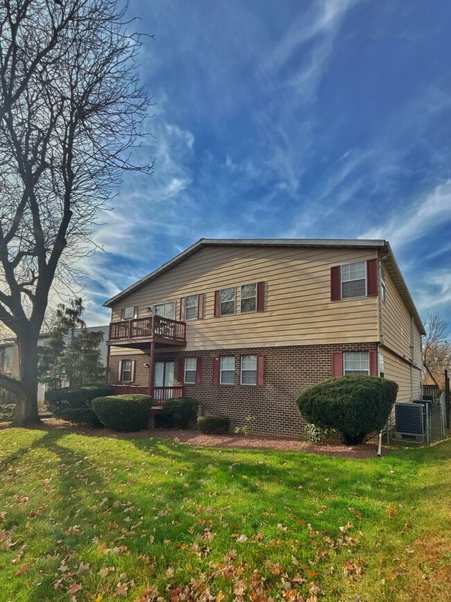 property at 442 S 18th St