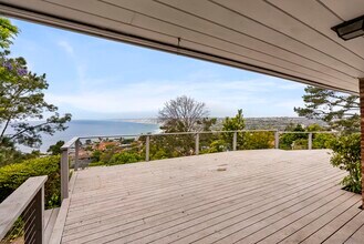 1703 Castellana Rd in San Diego, CA - Building Photo - Building Photo