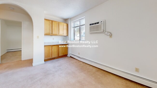 43 Eleanor St, Unit 1 in Chelsea, MA - Building Photo - Building Photo