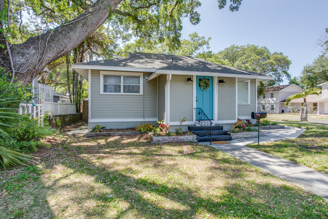 2862 2nd Ave S in St. Petersburg, FL - Building Photo - Primary Photo