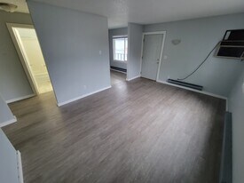 309 9th St N, Unit 1