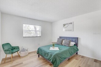 350 79th Ave N in St. Petersburg, FL - Building Photo - Building Photo