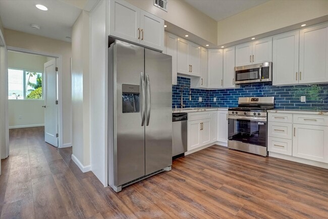 17095 Kingsbury St in Los Angeles, CA - Building Photo - Building Photo