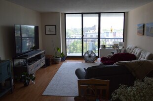 60 Longwood Ave, Unit 605 in Brookline, MA - Building Photo