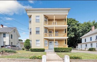 25 Locke St, Unit 2 in Ansonia, CT - Building Photo