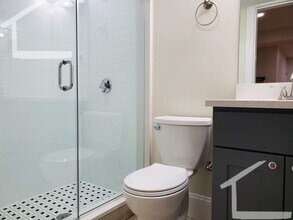 12 Harris St in Brookline, MA - Building Photo - Building Photo