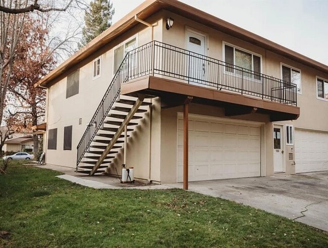 5080 Rhode Island Dr in Sacramento, CA - Building Photo - Building Photo