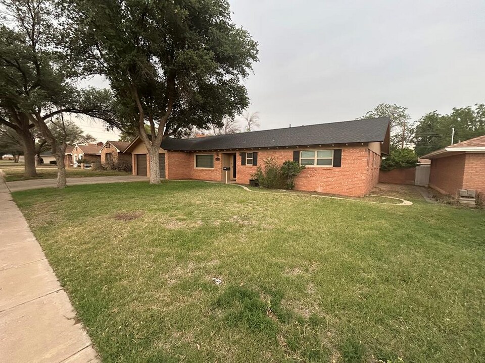 1510 Cumberland Rd in Odessa, TX - Building Photo