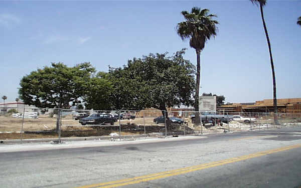 521 S Pacific Ave in Glendale, CA - Building Photo