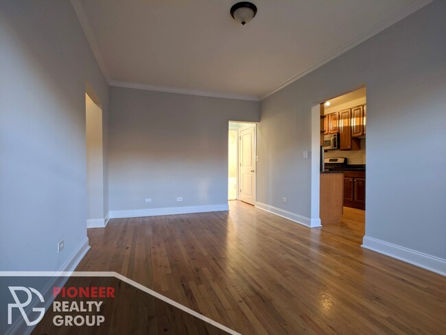 736 W Addison St, Unit 748-N3 in Chicago, IL - Building Photo - Building Photo