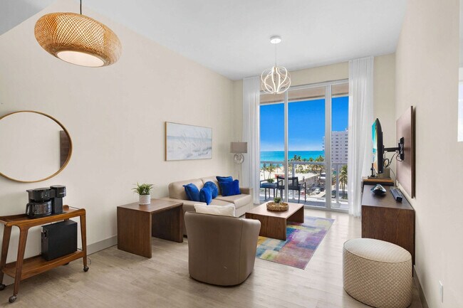 111 N Ocean Dr, Unit ID1227558P in Hollywood, FL - Foto de edificio - Building Photo