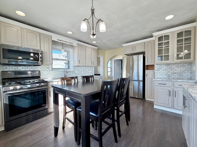 36 Annavoy St, Unit 2 in Boston, MA - Building Photo - Building Photo