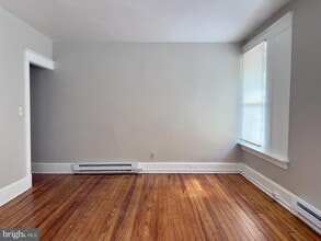 2108 Walnut St in Harrisburg, PA - Building Photo - Building Photo