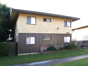 1826 W Greenleaf Ave in Anaheim, CA - Building Photo - Building Photo