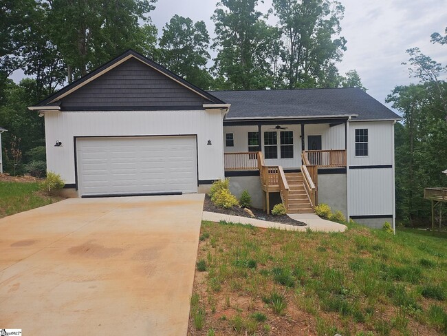 1505 E Saluda Lake Rd